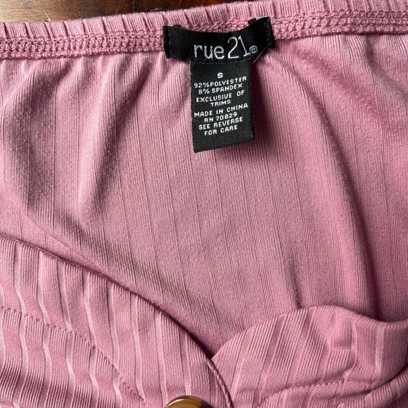 🌻Rue 21 top, Size Small🌻 - Picture 4 of 4